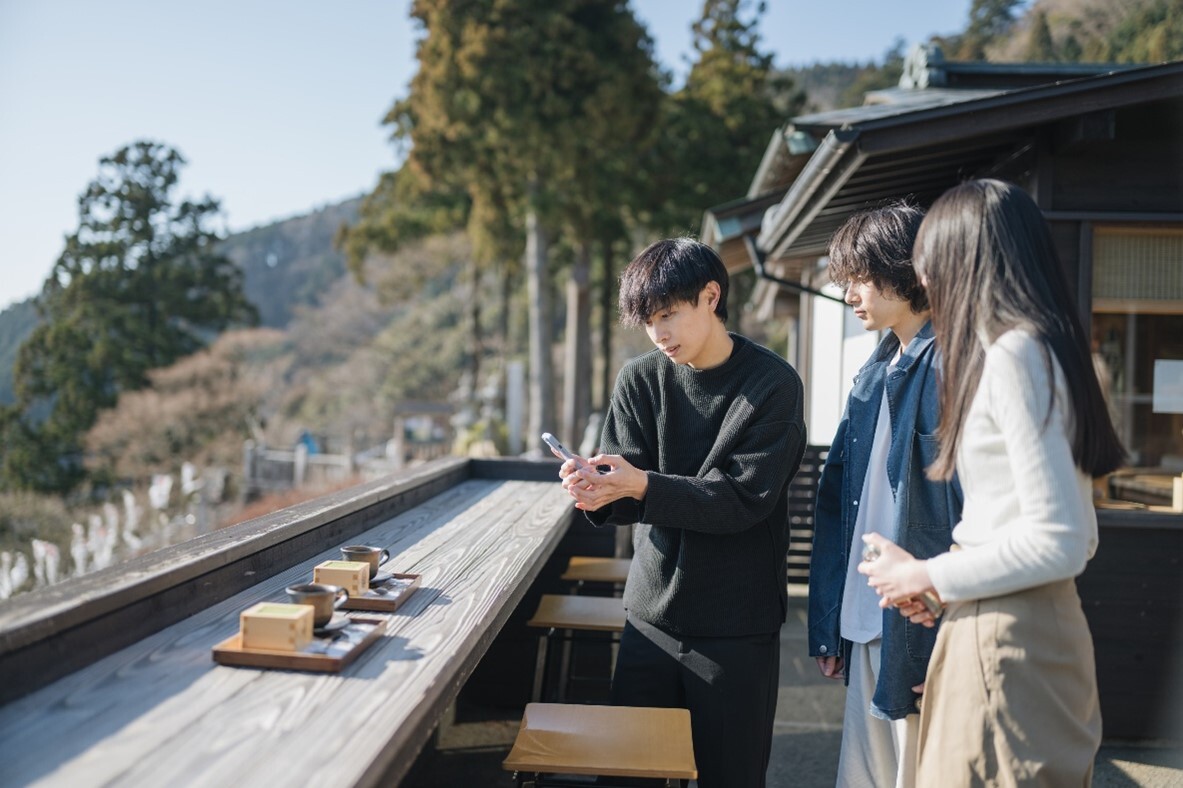 人気のフォトスポットにワープ！
