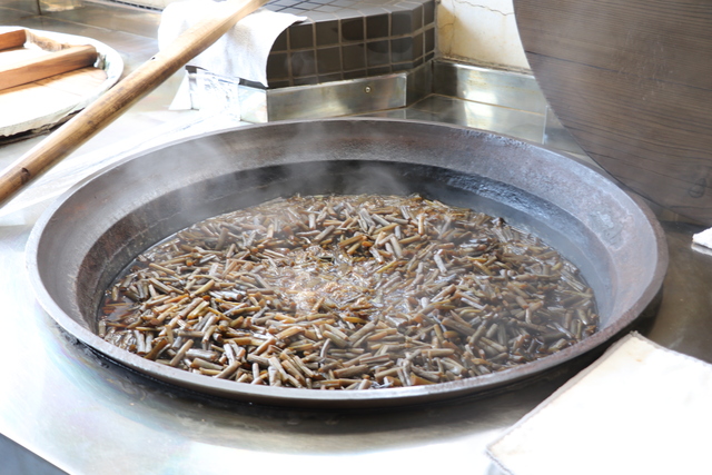 大山の修験者の保存食がルーツ「大山のきゃらぶき」