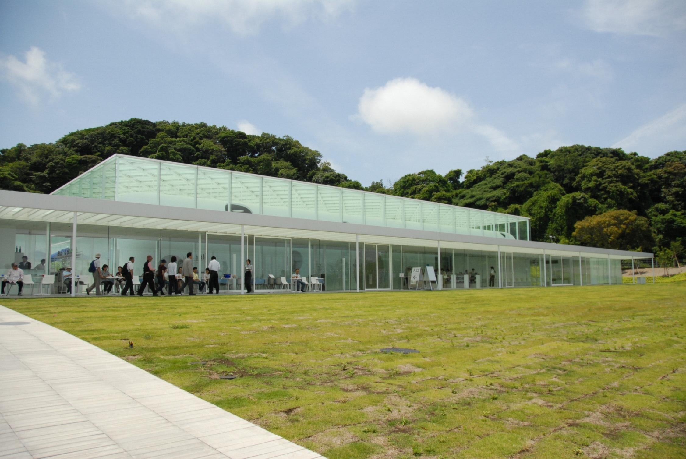 横須賀美術館