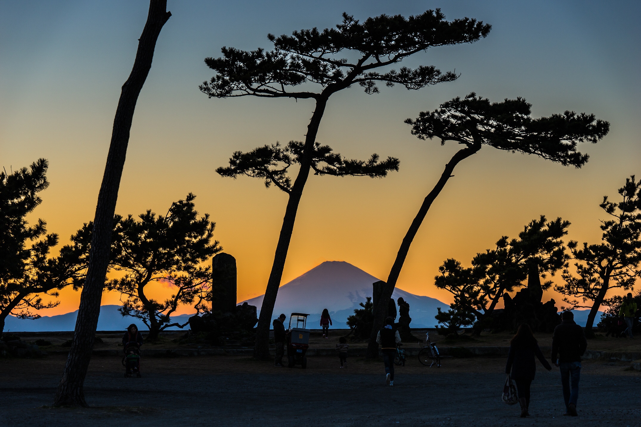 葉山町「森戸の夕景」