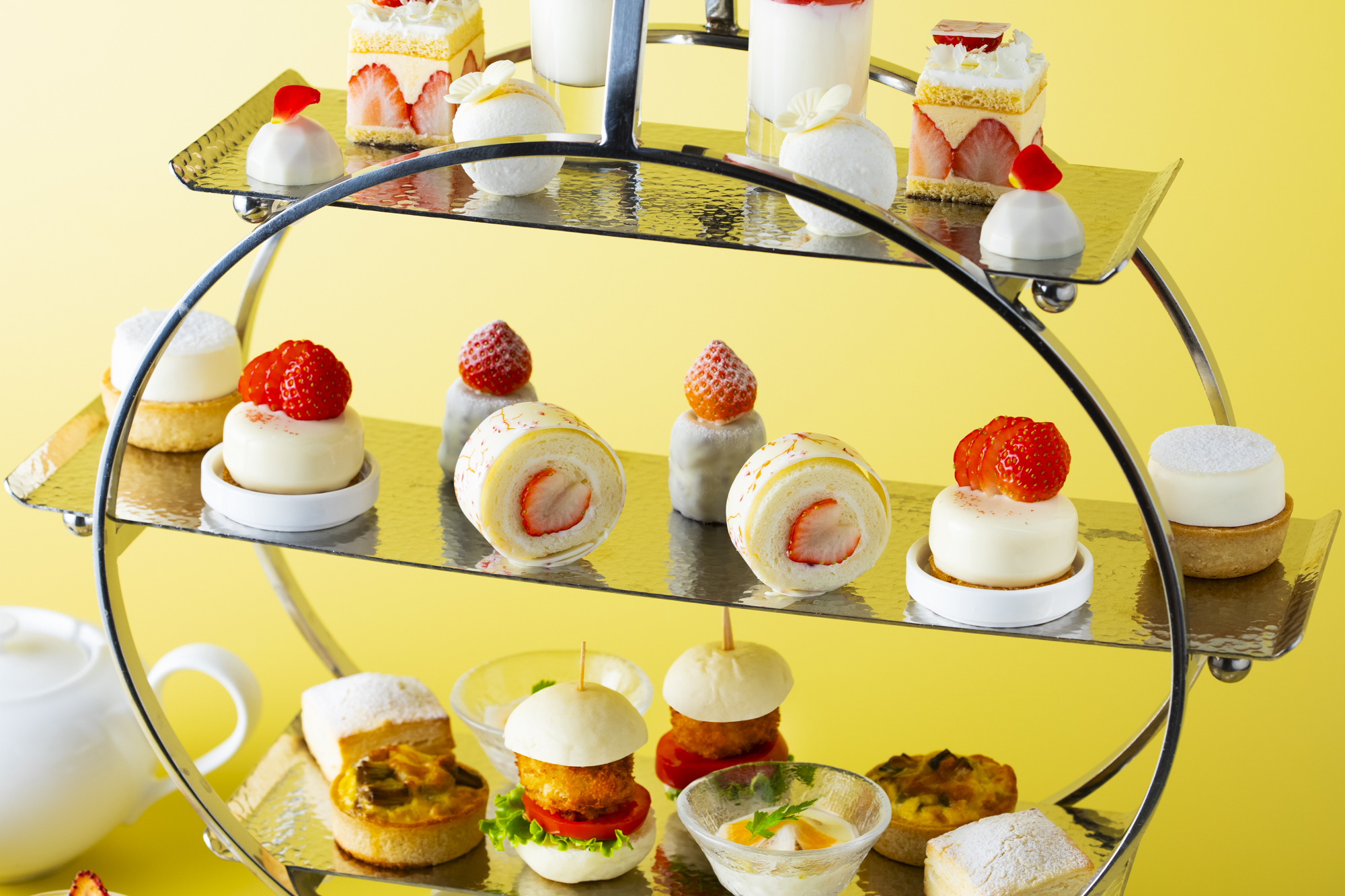 【横浜市】ハイアット リージェンシー 横浜「ホワイトストロベリー・アフタヌーンティー」