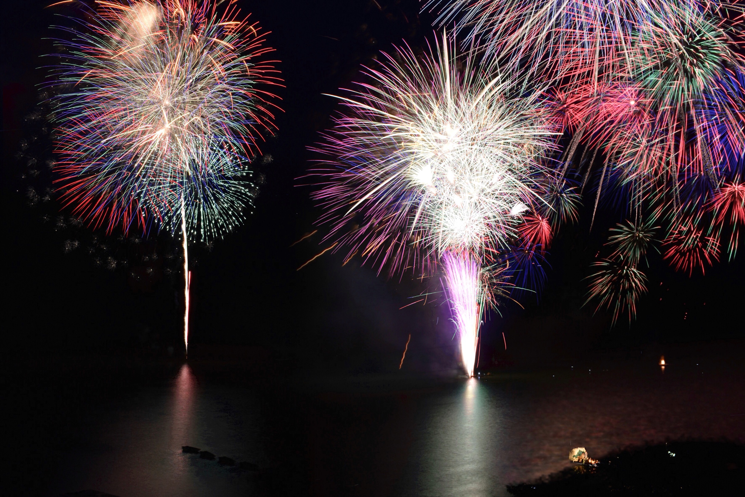 8/1（土）第74回 さがみ湖湖上祭 花火大会 2026